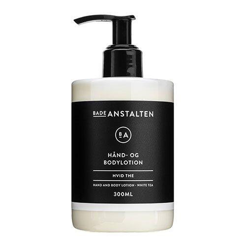 Se Badeanstalten Hånd- og Bodylotion Hvid The - 300 ml hos Duft og Natur