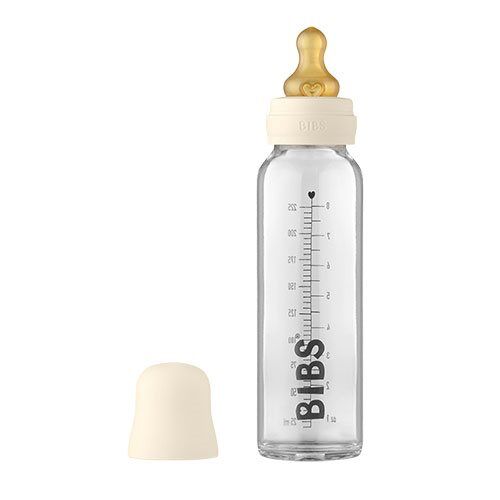 Se BIBS Baby Glass Bottle Complete Set Latex 225ml Ivory - 1 stk hos Duft og Natur